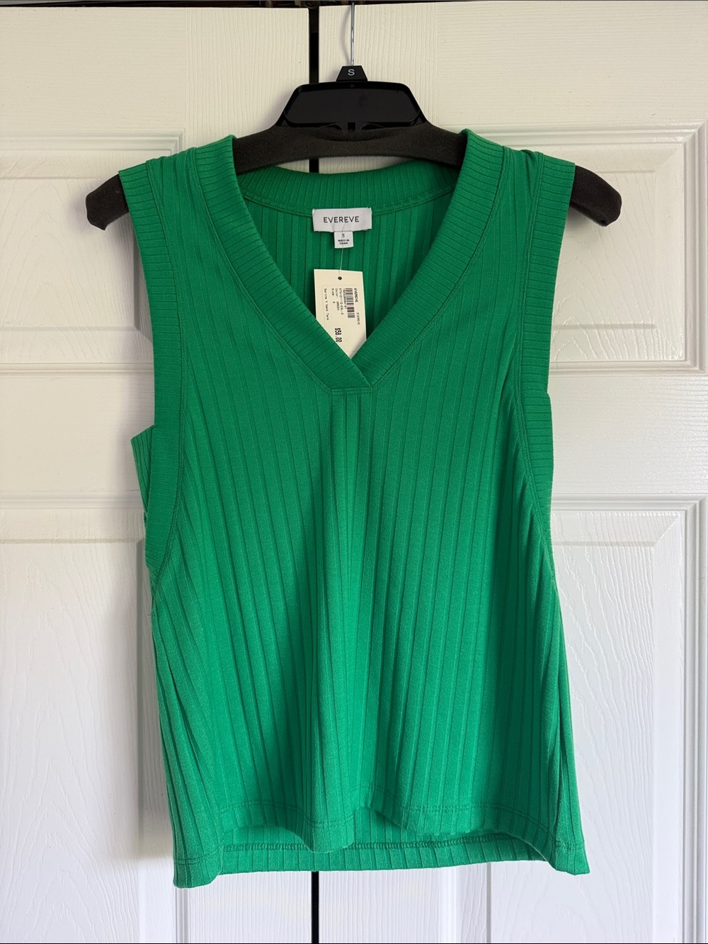 Evereve Bright Green Ribbed V-Neck Sleeveless Tank